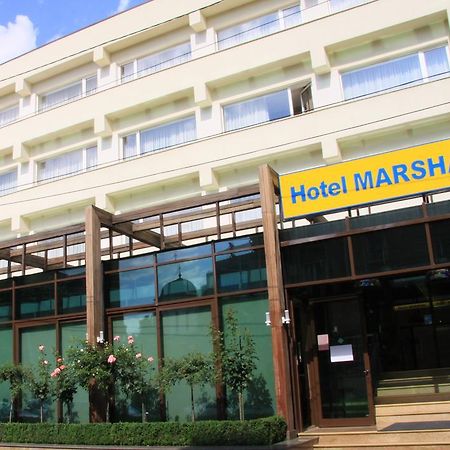 Marshal Hotel Bukarest Kültér fotó
