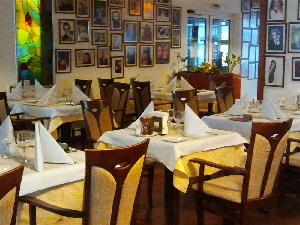 Marshal Hotel Bukarest Kültér fotó