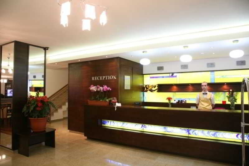 Marshal Hotel Bukarest Beltér fotó
