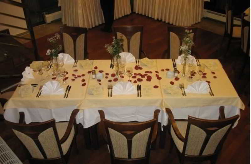Marshal Hotel Bukarest Kültér fotó