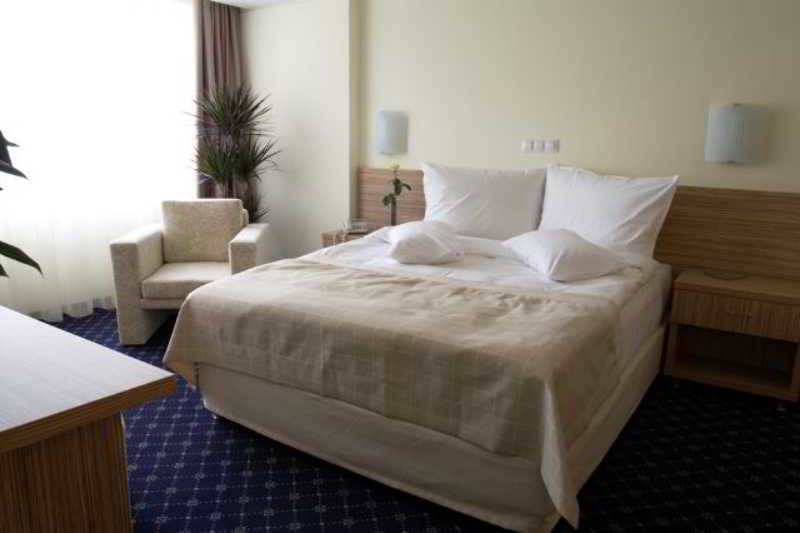 Marshal Hotel Bukarest Kültér fotó